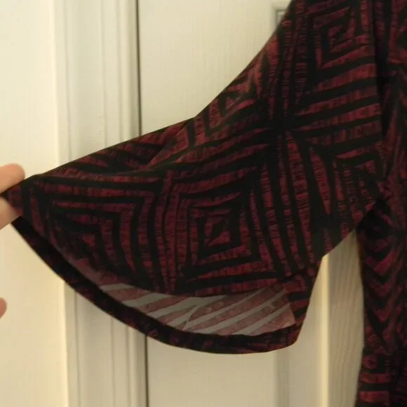 ava & grace Peplum Top Flair Sleeve Flowy Feminine Careerwear NWT - Picture 3 of 4